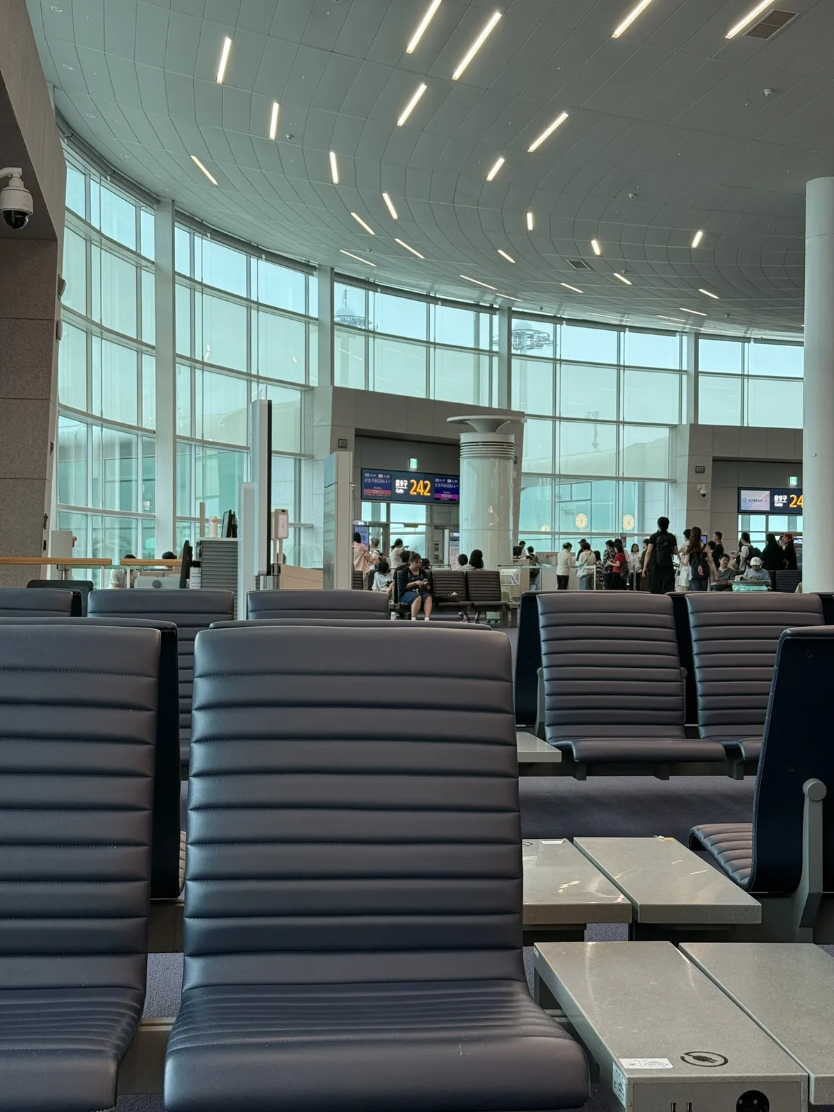Gate 242 waiting area at Terminal 2