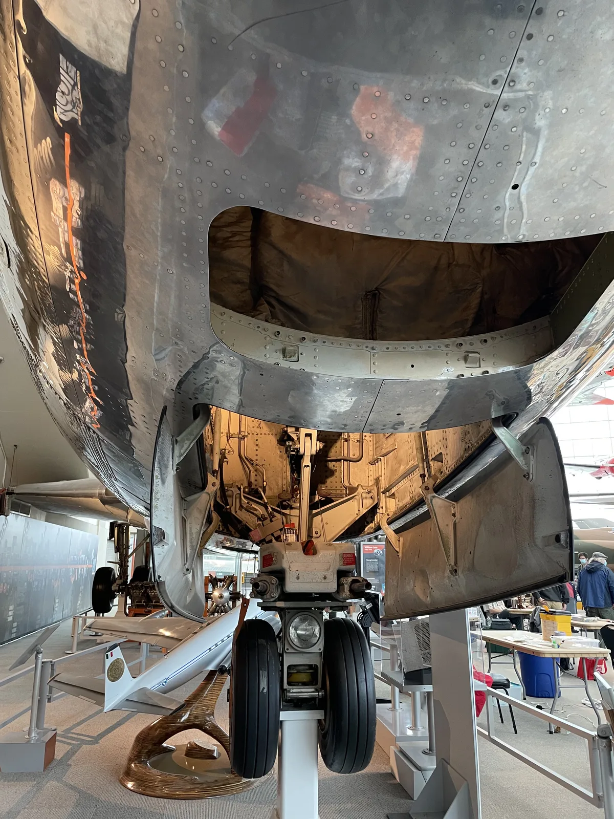 Aircraft undercarriage
