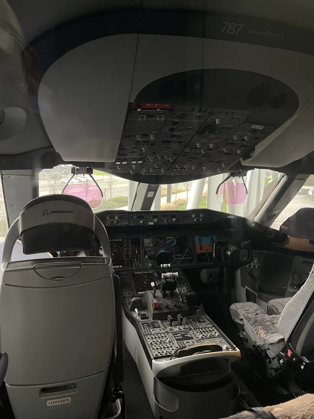 CH-47 Chinook tandem-rotor helicopter on display at Seattle Museum of Flight