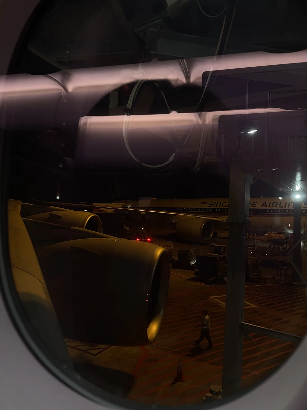 Singapore Airlines A380 window seat showing gap between seat and fuselage wall