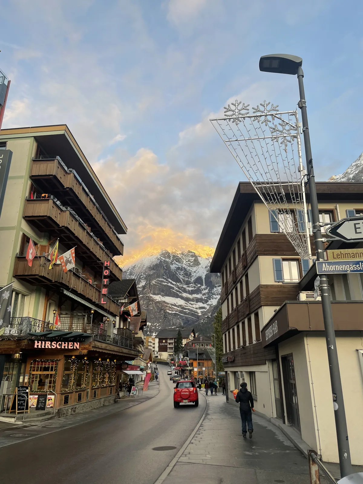 그린델발트 역에서 아이거 셀프니스 호텔로 가는 길