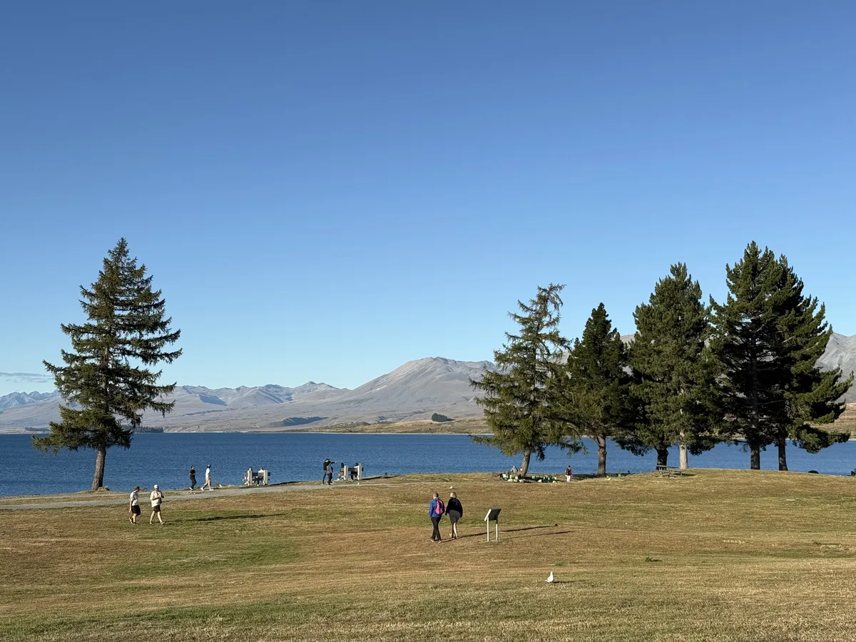 숙소 앞 테카포 호수 풍경