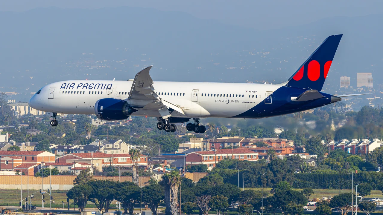 Air Premia Boeing 787-9 Dreamliner landing at Los Angeles International Airport