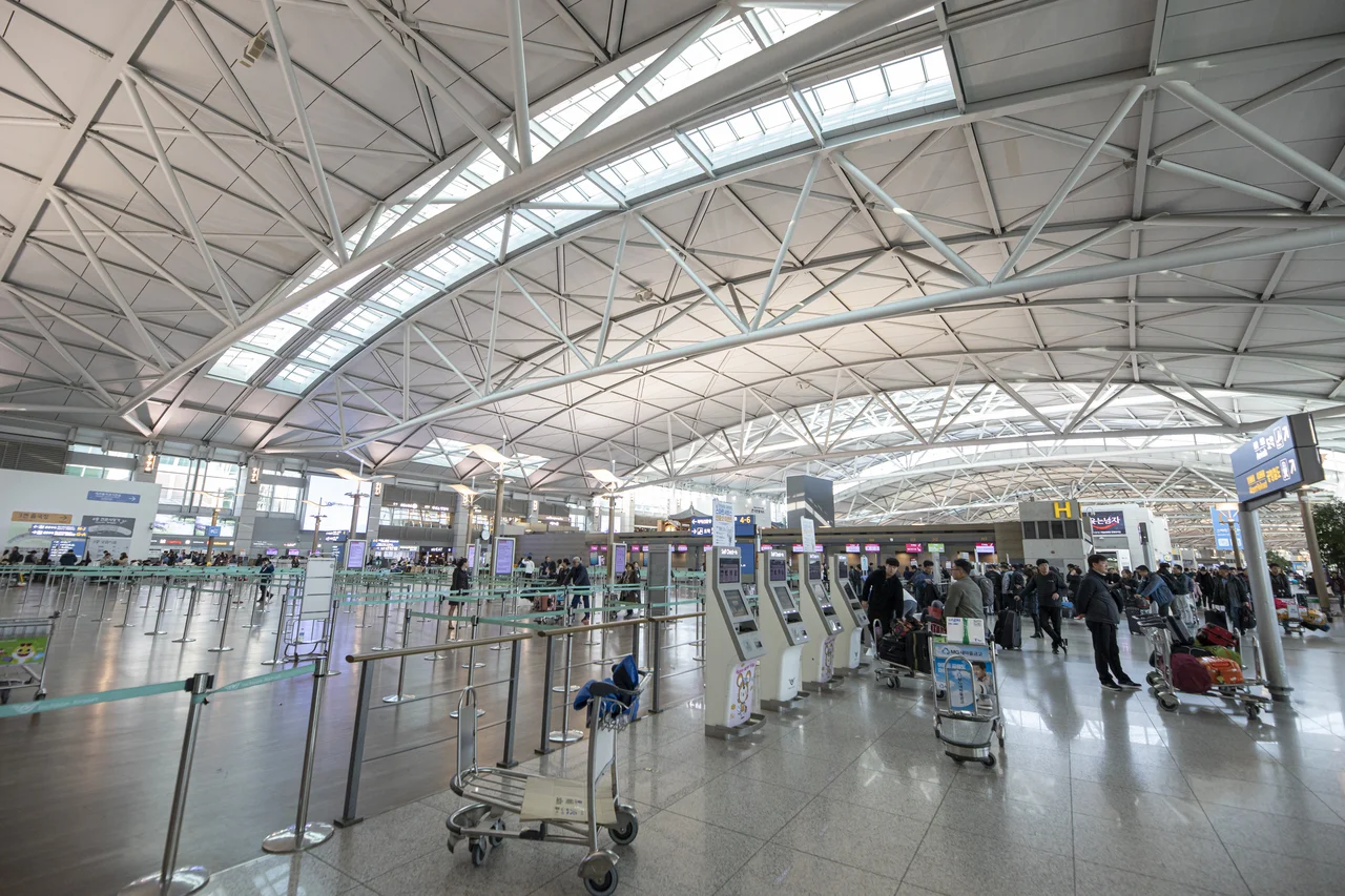 인천국제공항 제1여객터미널 출국장 체크인 카운터 전경