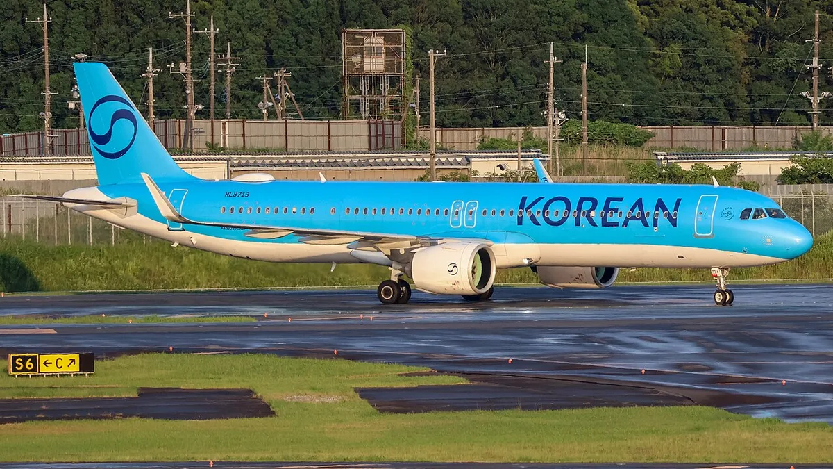 Korean Air A321neo at Narita Airport