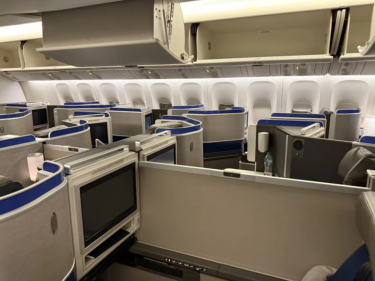 United Airlines Boeing 777-300ER Polaris business class cabin
