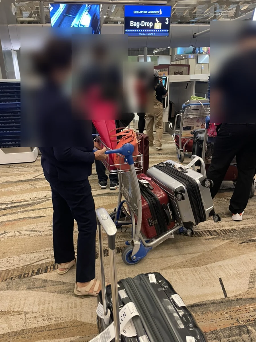 싱가포르항공 전용 자동 셀프 백드롭(Bag-Drop) 키오스크 부스