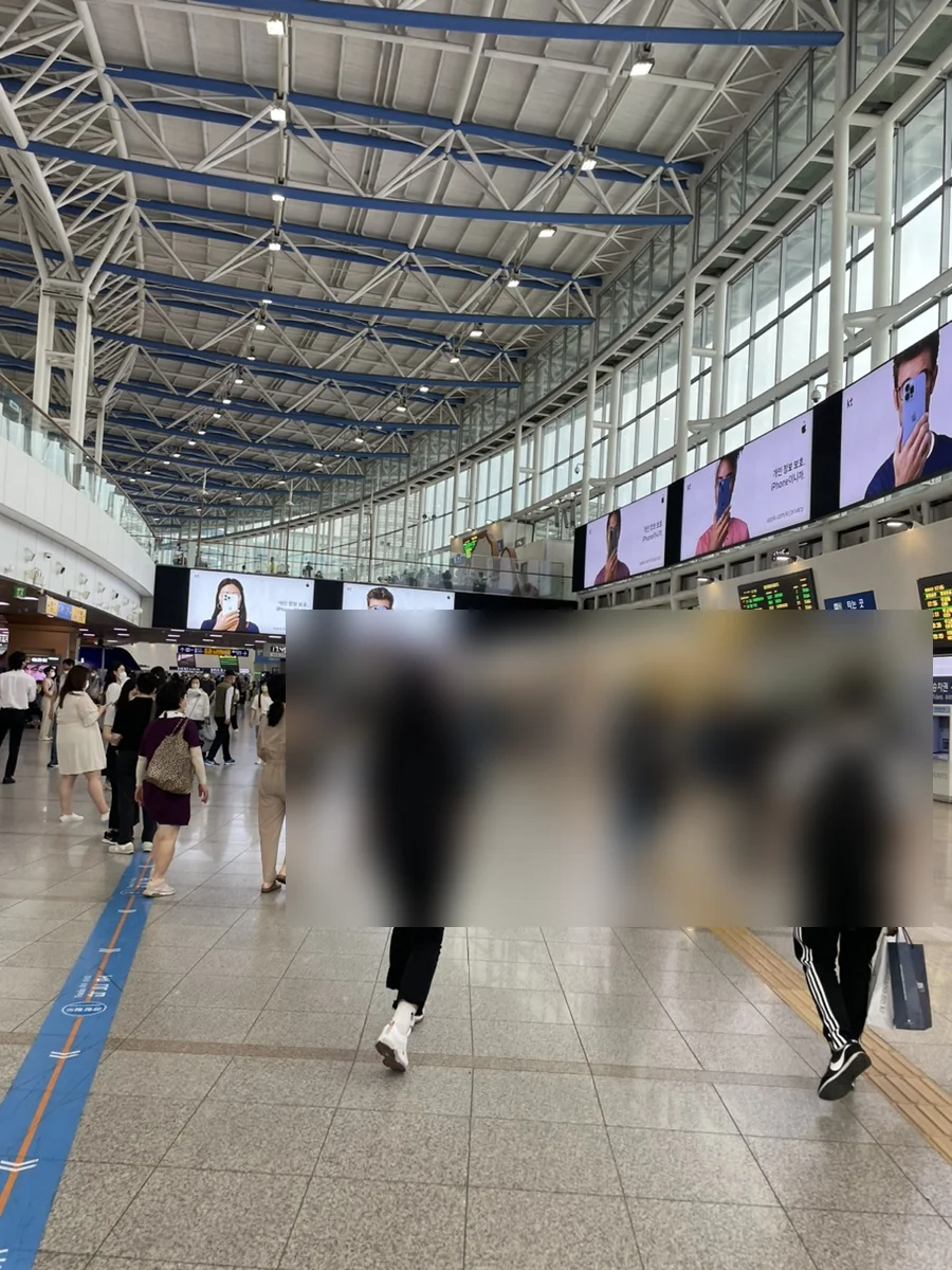 인천국제공항 제1터미널에서 서울역으로 향하는 공항철도 직통열차 승차권