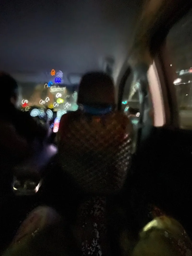 새벽 택시 안
