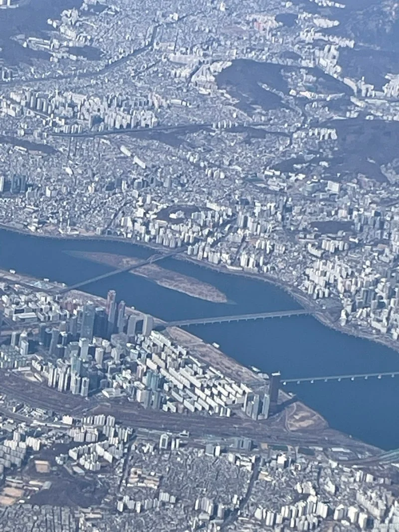 상공에서 바라본 서울 여의도와 한강