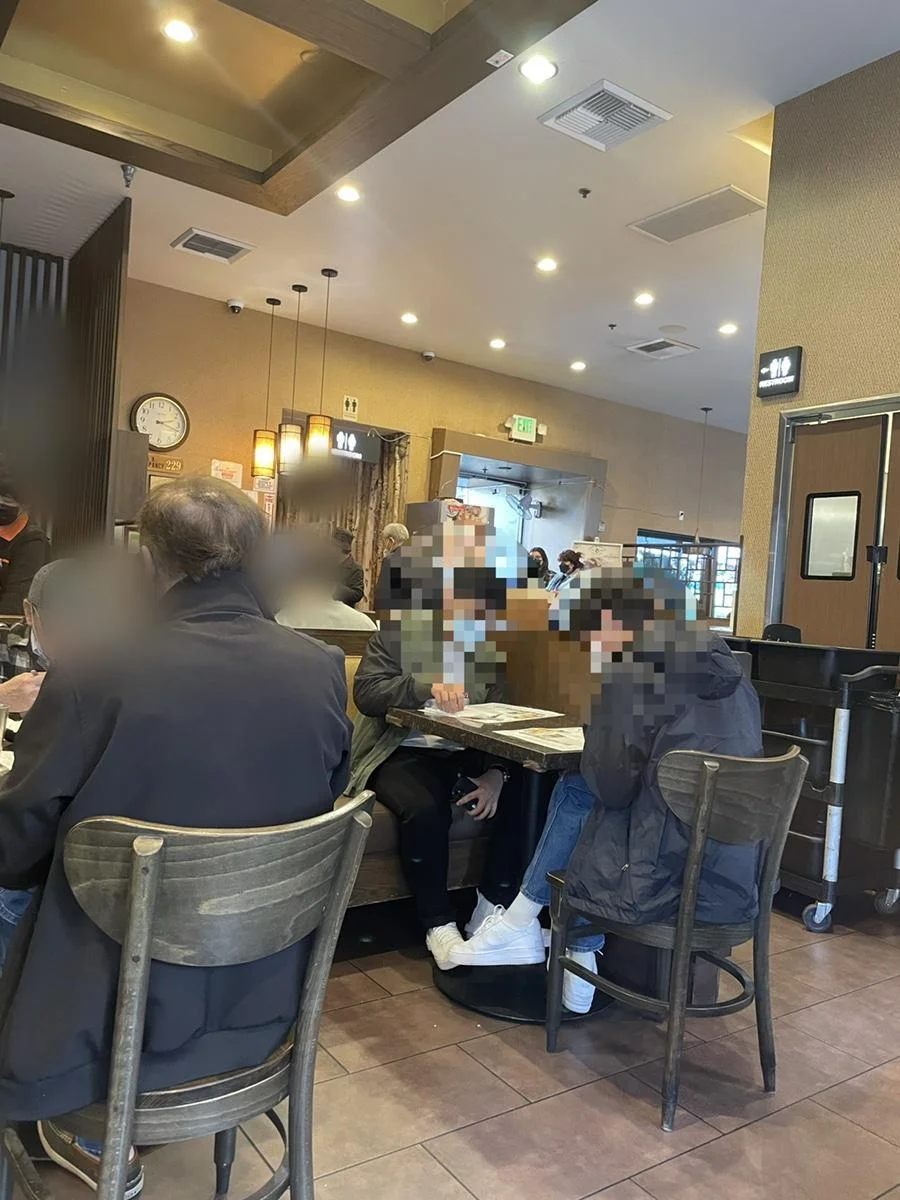 한국의 전통 식당 분위기가 물씬 풍기는 북창동 순두부 실내 전경
